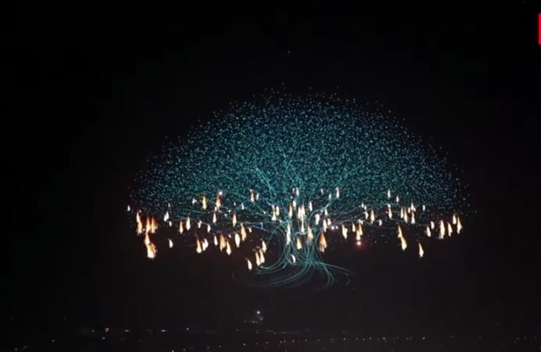 الصين تدخل موسوعة غينس بعد إطلاقها 16 ألف طائرة مسيرة دفعة واحدة في عرض مبهر